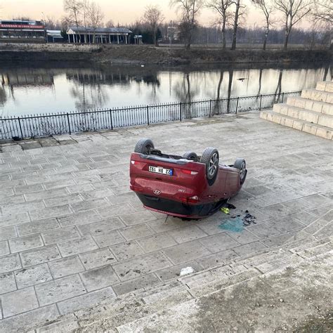 Edirne De Direksiyon Hakimiyetini Kaybeden S R C Takla Atarak Nehir