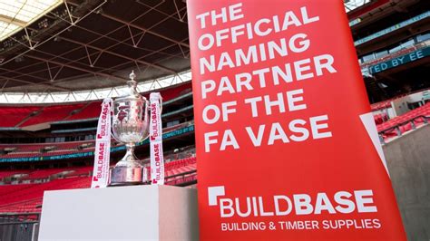 Read all about the Isuzu FA Vase history