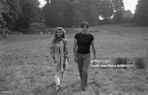 Alain Delon et Senta Berger sur le tournage du film 'Diaboliquement ...