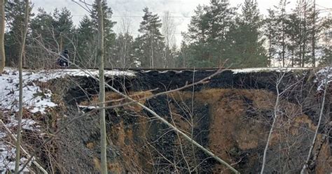 Nowe zapadlisko w Trzebini Ma osiem metrów średnicy RMF 24