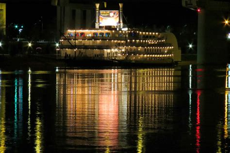 Southern Belle Riverboat At Night Located In Downtown Chat Flickr