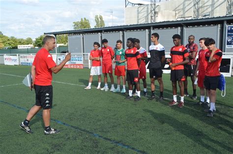 Soir de reprise pour le Vierzon FC la réserve du Bourges Foot 18 et