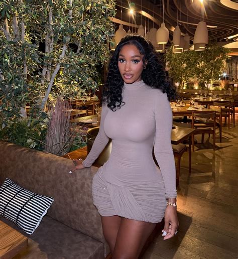 Bernice Burgos | Because I’m happy bathing suit: @fashionnova | Instagram