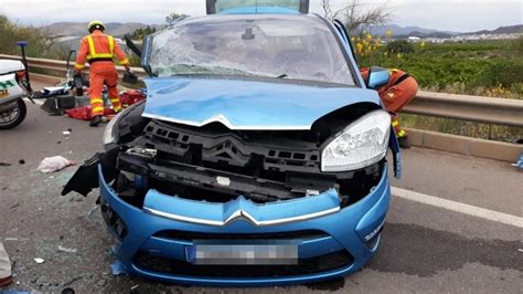 Heridas Tres Personas En Un Choque Frontal Entre Dos Veh Culos En Sagunt