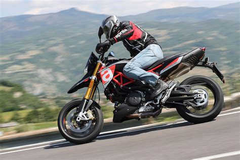 Aprilia Dorsoduro Guide Total Motorcycle