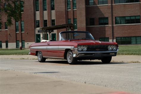 1961 Oldsmobile Starfire Convertible for Sale at Auction - Mecum Auctions