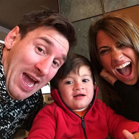 Checkout 5 Cute Photos Of Lionel Messi With His Family - Diski 365