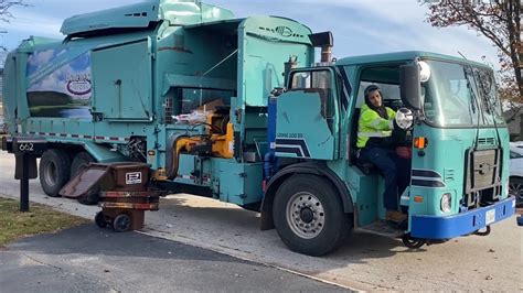 Homewood Disposal 3006 Autocar ACX Labrie Helping Hand Garbage Truck