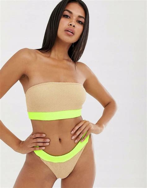 Bikini Od Yellow Nude Tekstura D Oficjalne