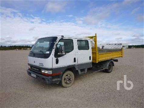 Mitsubishi Canter X Crew Cab Dump Truck D Occasion Poids Lourds