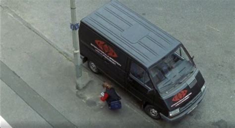 IMCDb org Renault Trafic in HeliCops Einsatz über Berlin 1998 2001