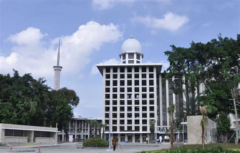 Sejarah Masjid Istiqlal Yang Terbesar Di Indonesia Dibangun Selama 17