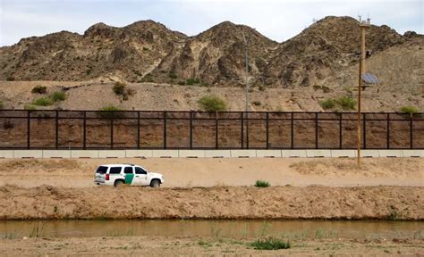 Van Migrantes Muertos O Desaparecidos Este A O Tras Cruces De