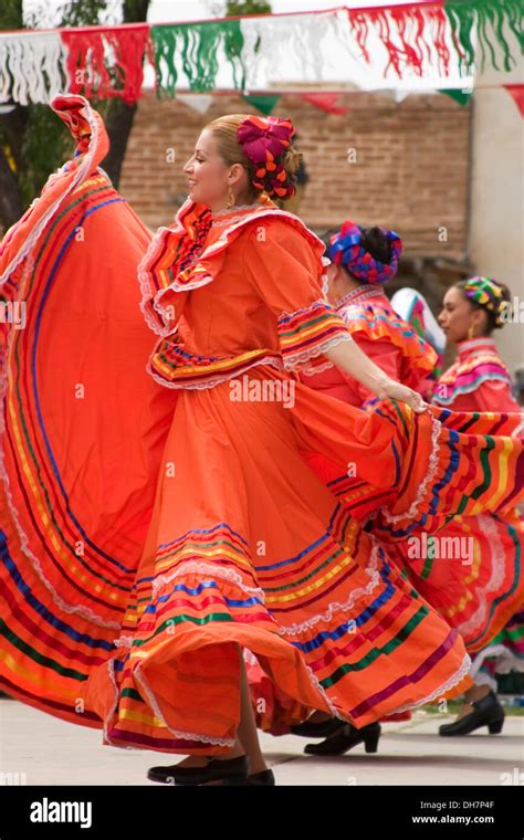 Senorita mexico hi-res stock photography and images - Alamy