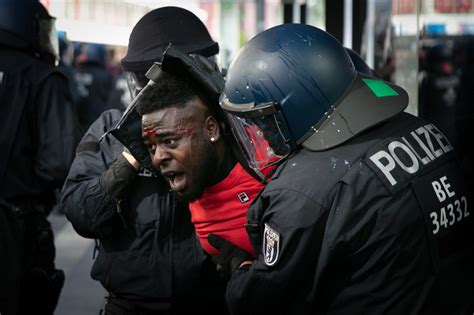 Polizeigewalt Ehemaliger Mindener Erhebt Nach Black Lives Matter