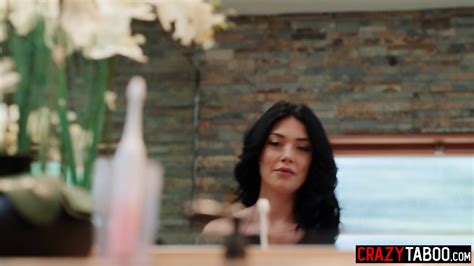 Big Tits MILF Sucking Shemales Big Cock While Another Tranny Fucking Her