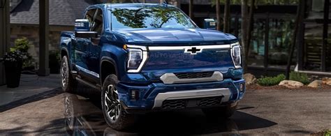 First Look At 2024 Chevy Silverado Heavy Duty EV Is Digital Still Very