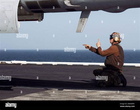 Uss Dwight D Eisenhower Cvn 69 Hi Res Stock Photography And Images Alamy