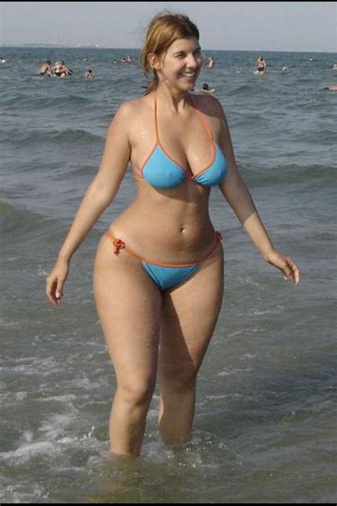 Wide Hips Photo Curves Rule 4 In 2019 Chubby Ladies Curvy Hips Bikinis