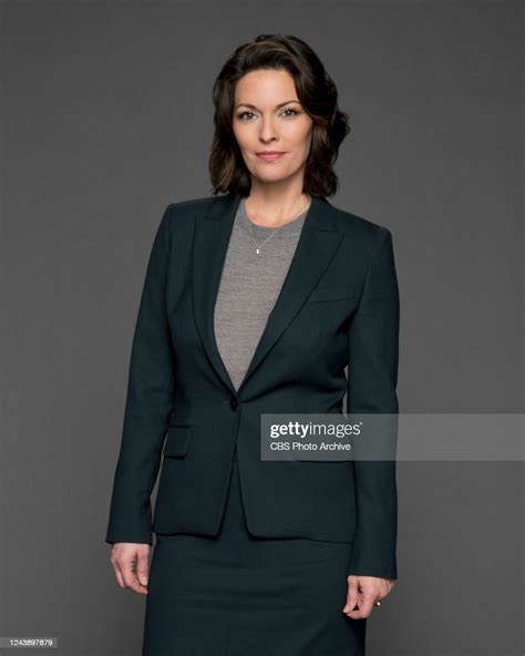 Alana De La Garza As Special Agent In Charge Isobel Castille On The