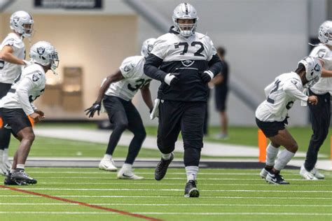 Raiders Jermaine Eluemunor Starting At Right Tackle At Chargers Fan