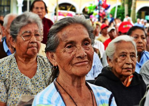 La situación de la población adulta mayor en el Perú hallazgos de una