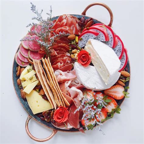 How To Make An Instagram Worthy Charcuterie Board Poosh