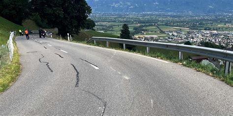 Unfall In Altst Tten Sg Motorradfahrer Unbestimmt Verletzt