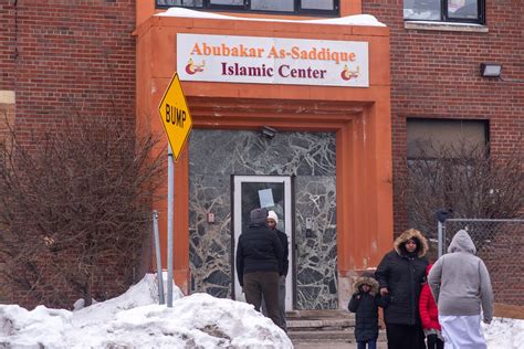 Packed event at Minneapolis mosque leads to fainting, evacuation