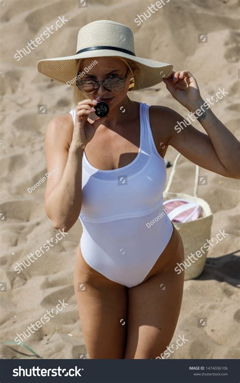 Beautiful Sexy Blonde Girl Swimsuit Posing Stock Photo 1474036106 Shutterstock