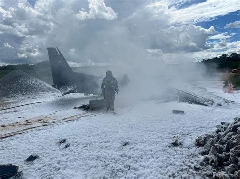 Avião da PF cai no aeroporto da Pampulha e deixa dois agentes mortos vídeo