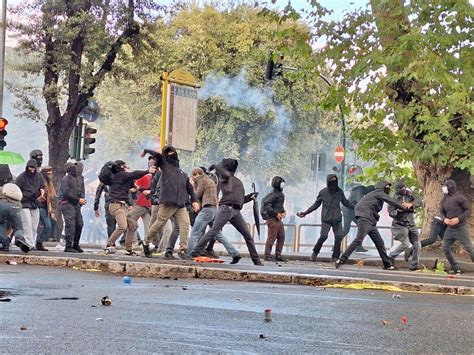 Scontri A Roma Tra Manifestanti Pro Palestina E Forze Dellordine