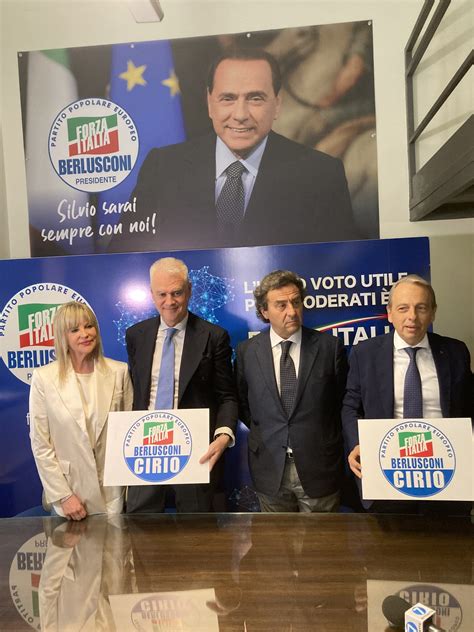 Gustavo Gili E Marta Clara Candidati Alle Europee Per Forza Italia