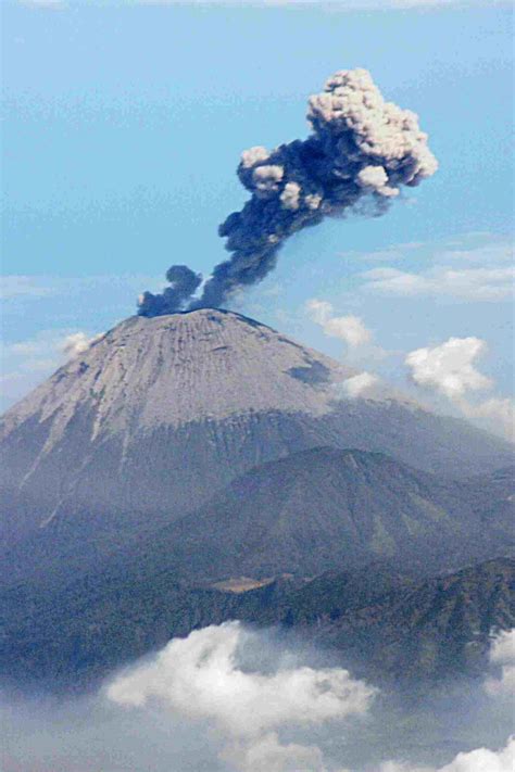 Veja Por Que As Erupções De Vulcões Compostos São Tão Destrutivas