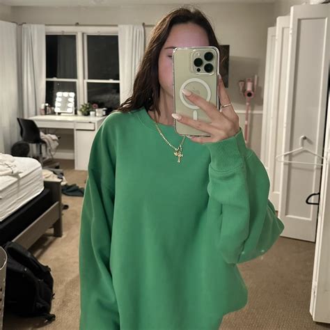 Green hoodie #green #hoodie #cute #crew - Depop