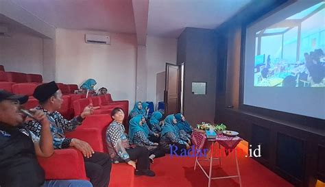 Sman Sidoarjo Fasilitasi Siswanya Gedung Cinema Untuk Berkarya Visual