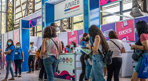 Junaeb abre portal para renovación y postulación a becas