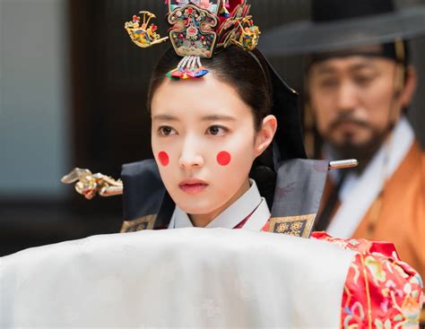 연지곤지 찍은 이세영 말괄량이 아가씨의 기절초풍 변신열녀박씨 계약결혼뎐 텐아시아