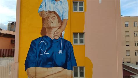 Un Murale Sulla Facciata Colora L Ospedale Dei Bambini Di Palermo La