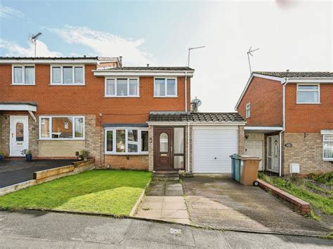 3 Bed Semi Detached House For Sale In Aldersleigh Drive Stafford St17