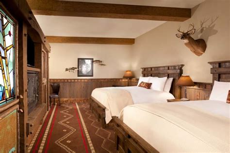 Deluxe Rooms Archives | Big Cypress Lodge