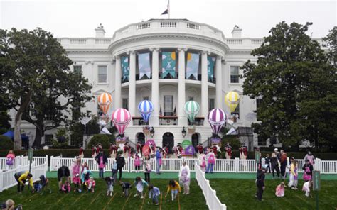 White House Easter Egg Roll Draws Record Crowd - KXL