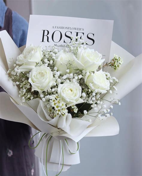 Beautiful in White | Rose Bouquet – Le Pastel Ribbon