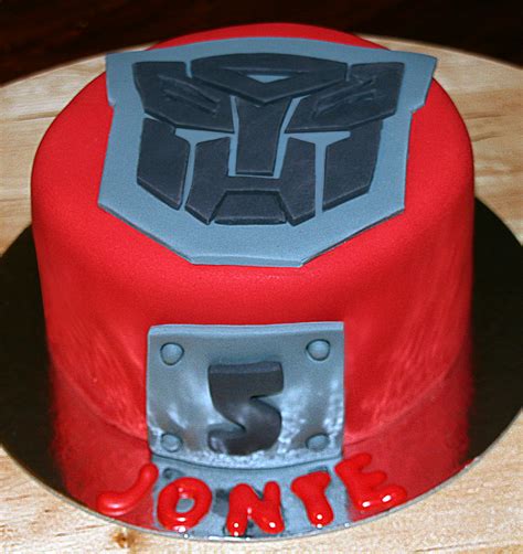 Transformer – Cake Cupcakes and Cookies