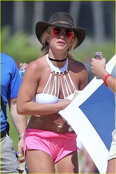 Britney Spears Drops Her Bikini Top In New Instagram Photo Photo