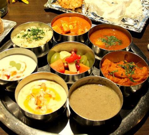 20 Best Places to Eat in Delhi - Delhi Famous Food, Restaurants