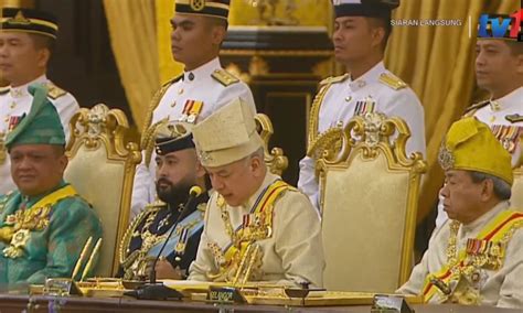 malaysians    truth historic hat trick  sultan nazrin
