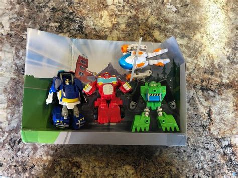 Playskool Heroes Transformers Rescue Bots Griffin Rock Rescue Team