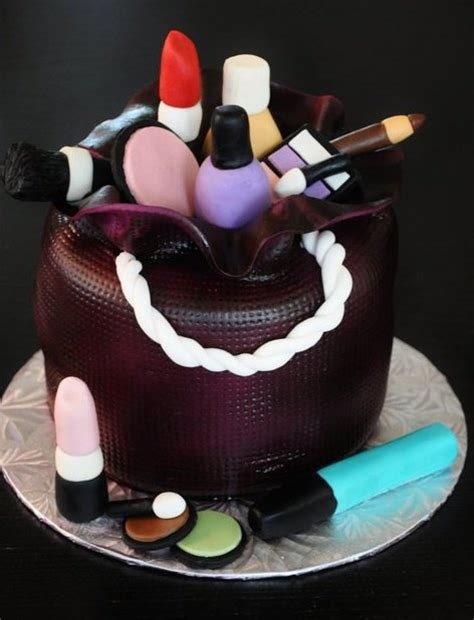 Amazing Makeup Cake Ideas