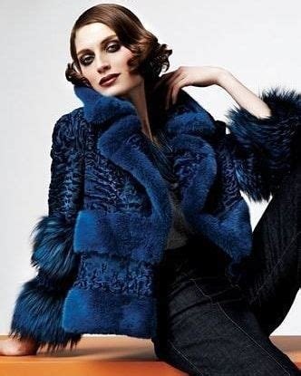 На данном изображении может находиться 1 человек Dolly Fashion Fur